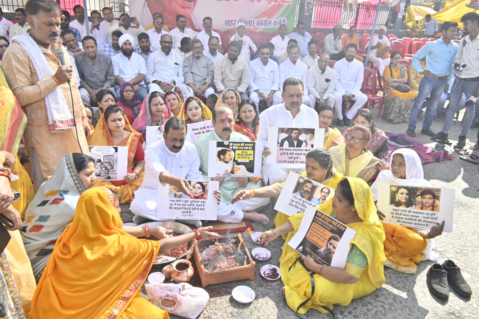 JABALPUR : कांग्रेस ने किया सत्याग्रह-सद्बुद्धि यज्ञ, निशाने पर BJP और PM मोदी