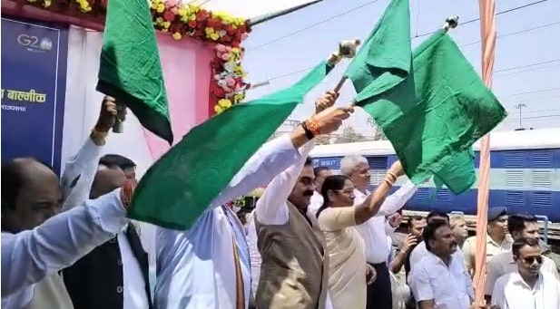 जबलपुर-गोंदिया रूट को मिली पैसेंजर ट्रेन, सांसद राकेश सिंह ने दिखाई हरी झंडी