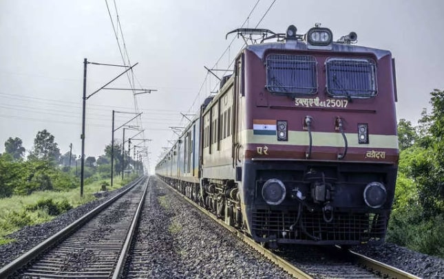 दक्षिण पूर्व मध्य रेलवे नैनपुर जंक्शन